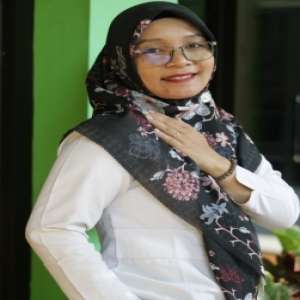Fatma Rosanti, ST